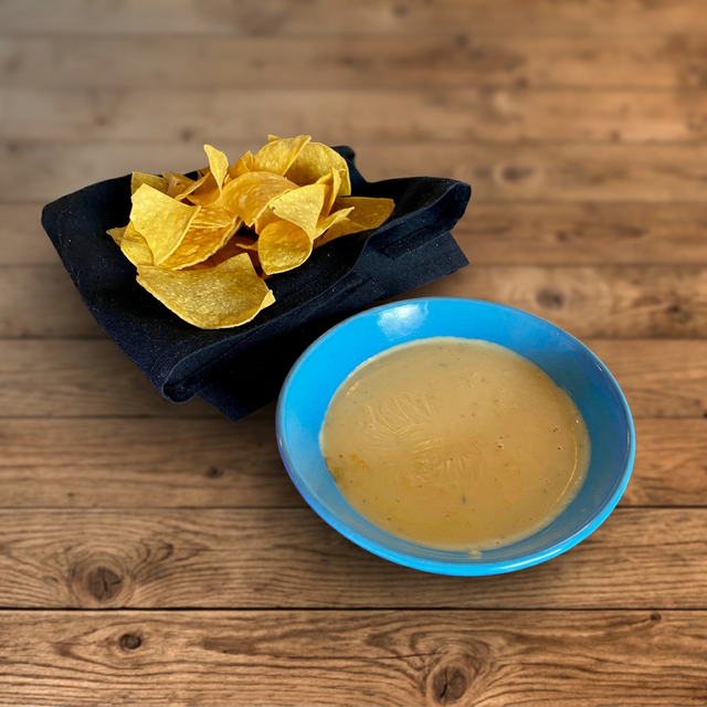 Queso & Chips.